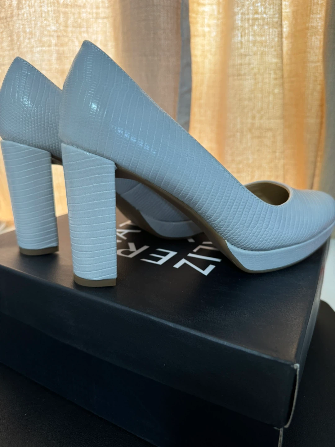 Naturalizer Berlin Urban Mist Heels - Size 6M
