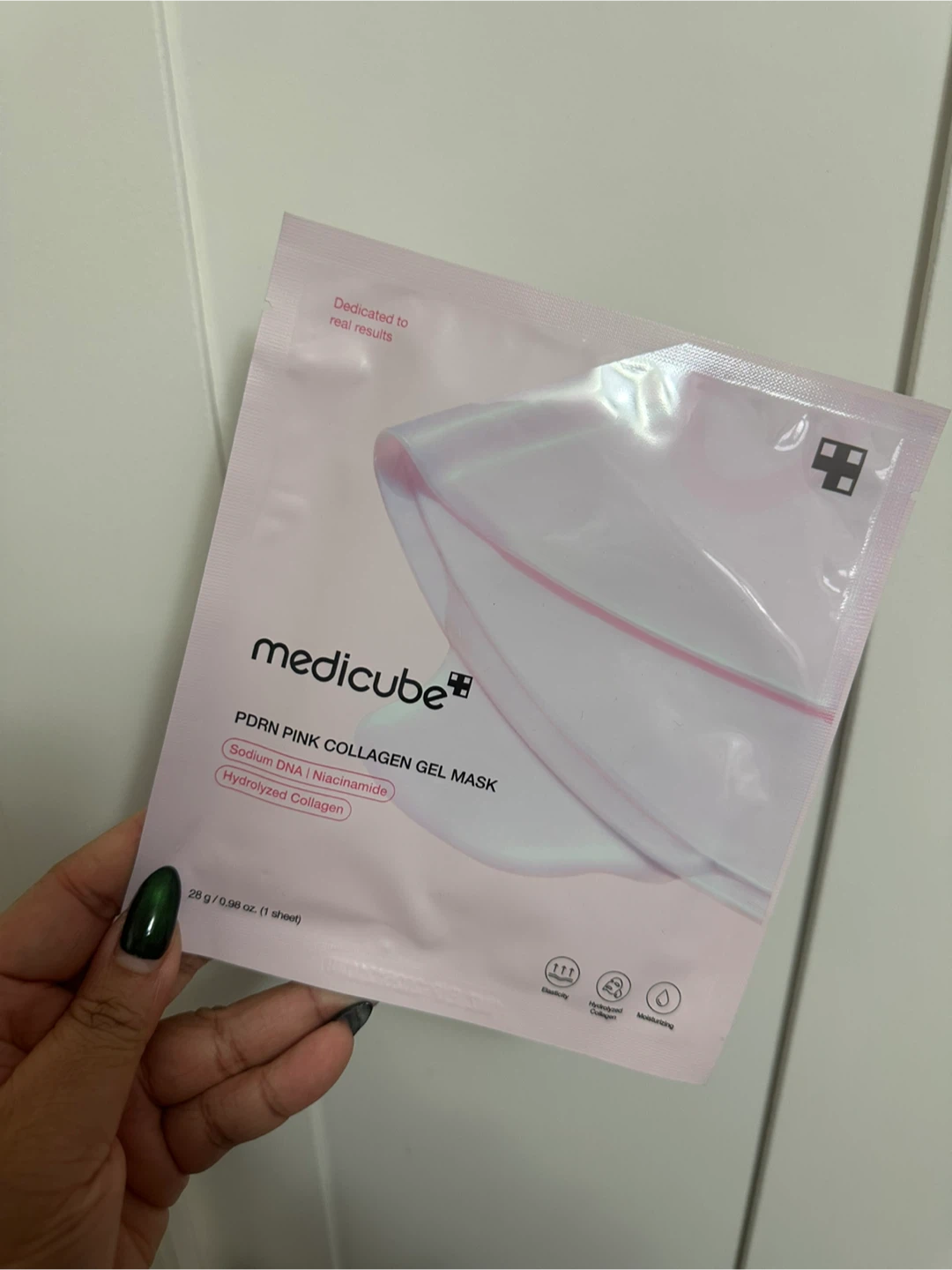 Medicube PDRN Pink Collagen Gel Mask - photo 2