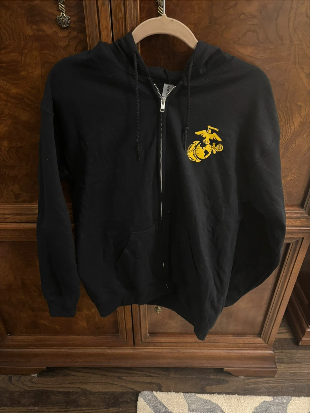 Gildan U.S. Marines Black Hoodie - Size M