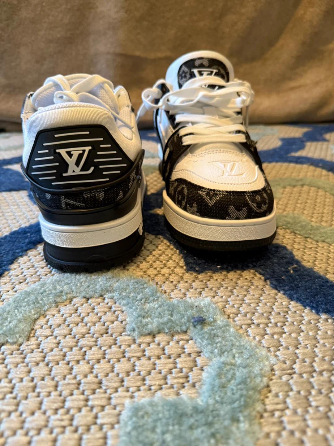 Louis Vuitton Trainer Sneaker White/Black - photo 3