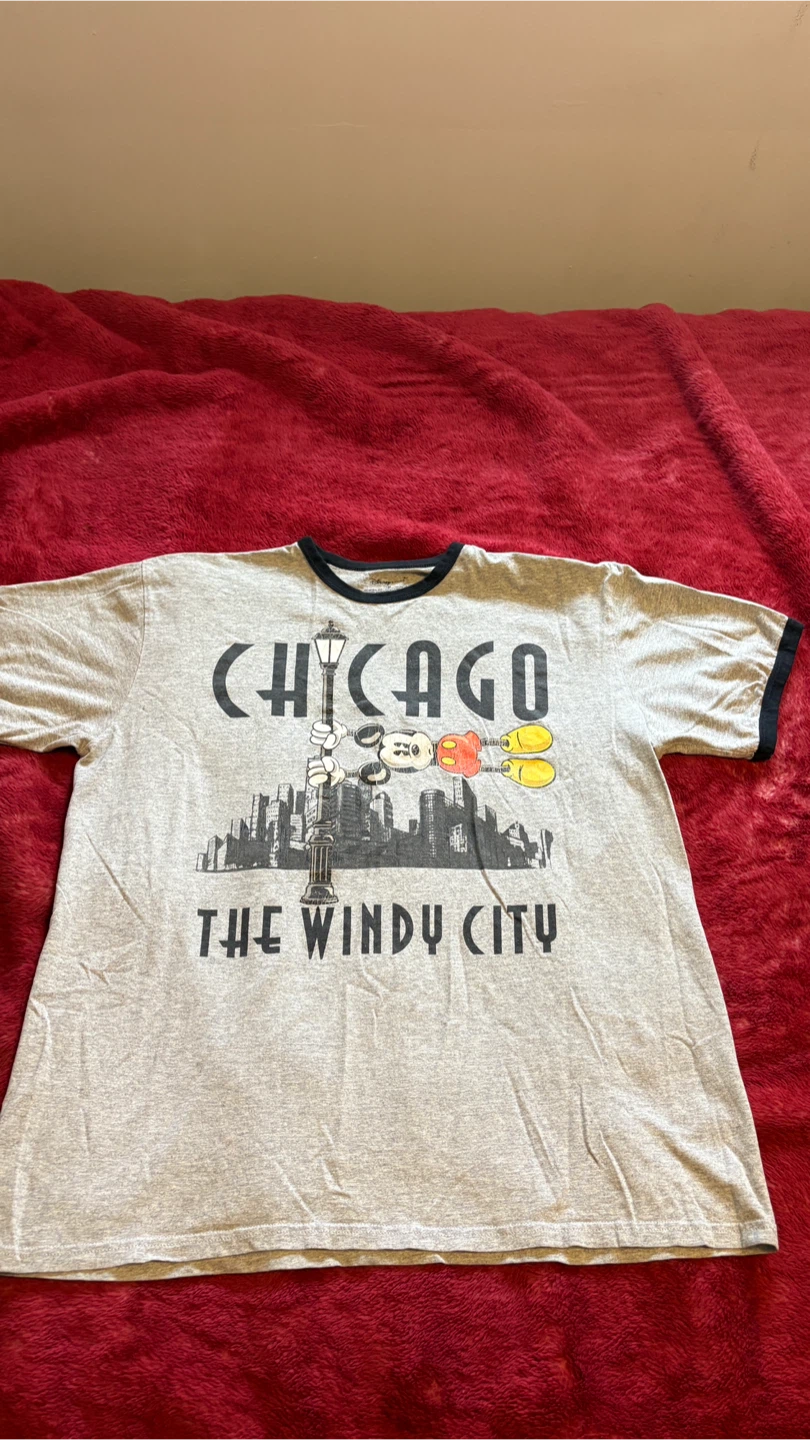 Disney Store Chicago T-Shirt - Size M - photo 2