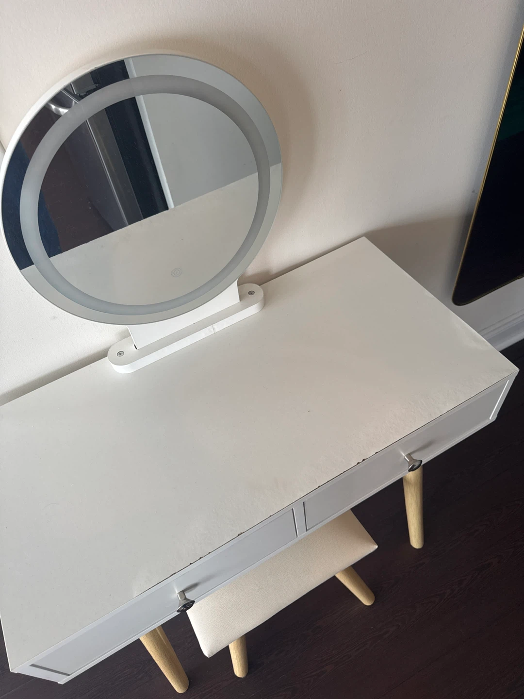Vanity Table with Lighted Mirror and Stool - photo 2