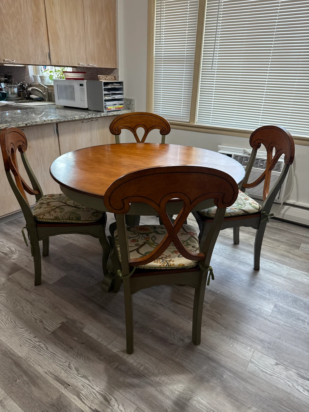 Pier 1 Imports Dining Table with 4 Chairs