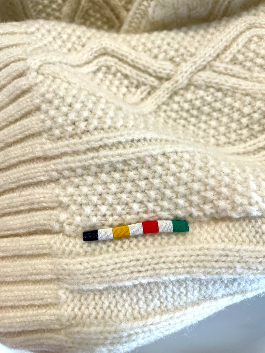 Iconic Hudson’s Bay Stripes Unisex Cable-Knit Sweater - Large - photo 4