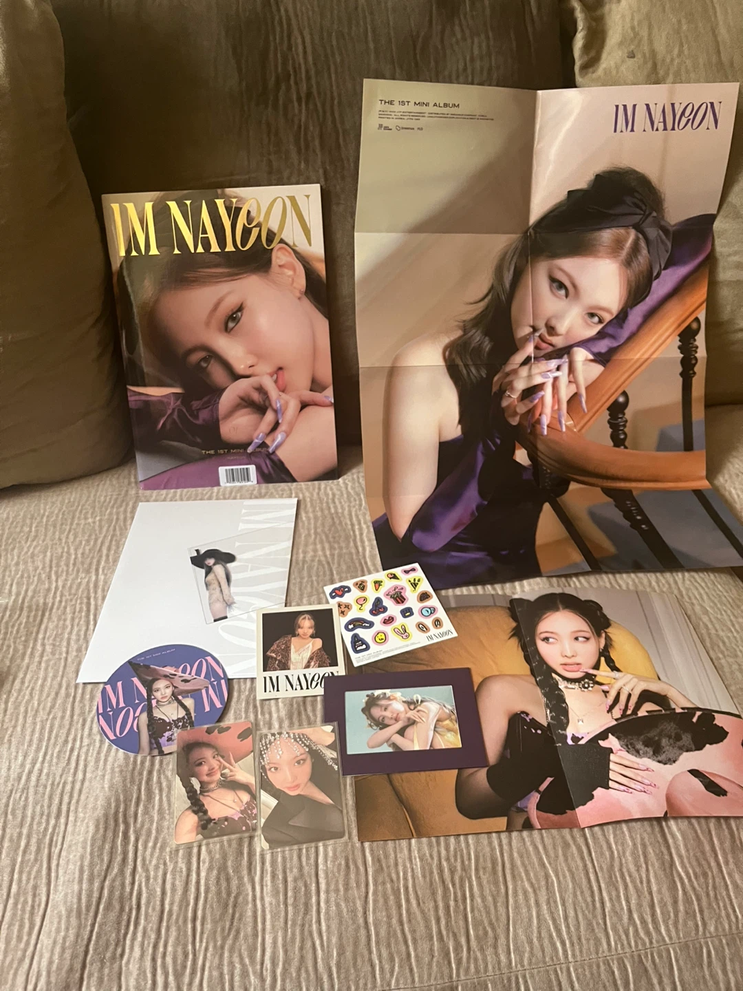 IM NAYEON The 1st Mini Album - photo 3
