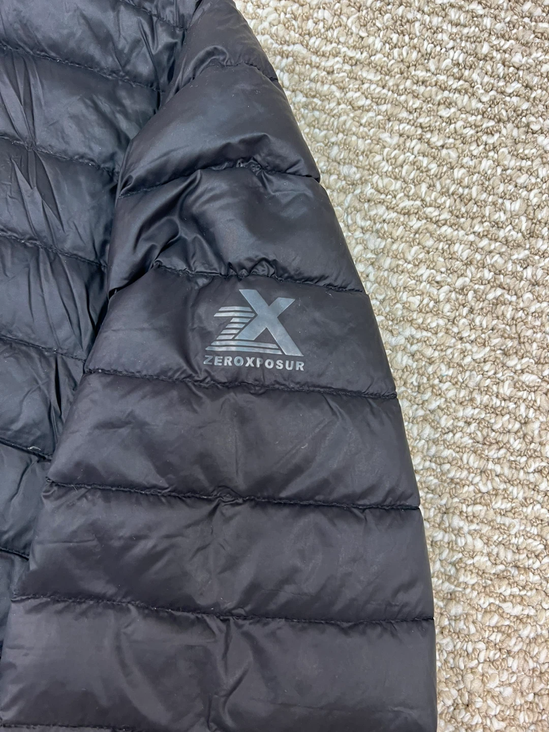 ZeroXposur Black Puffer Jacket - Size L - photo 2