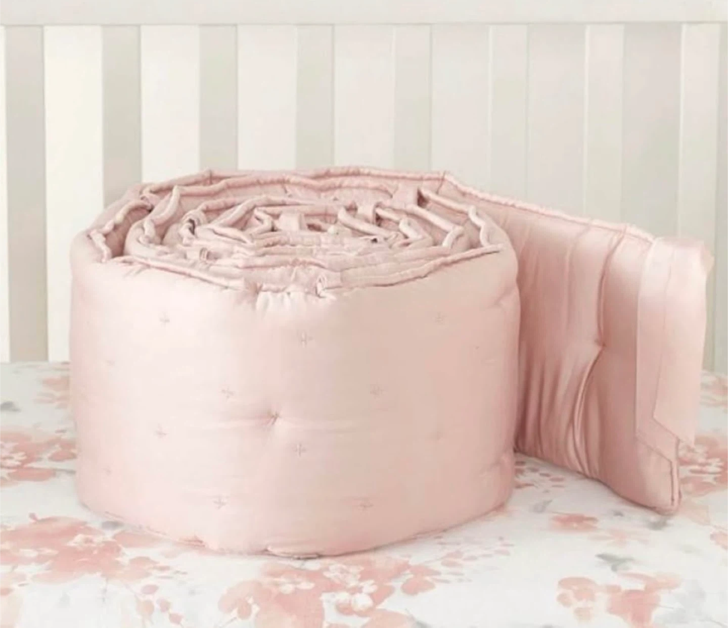 Pottery Barn Kids Blush Pink Crib Bumper - photo 4