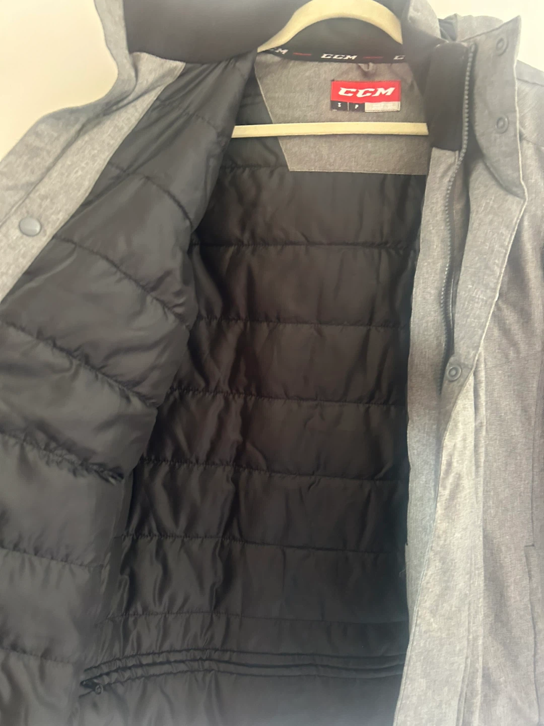 CCM Gray Jacket Size L - photo 2