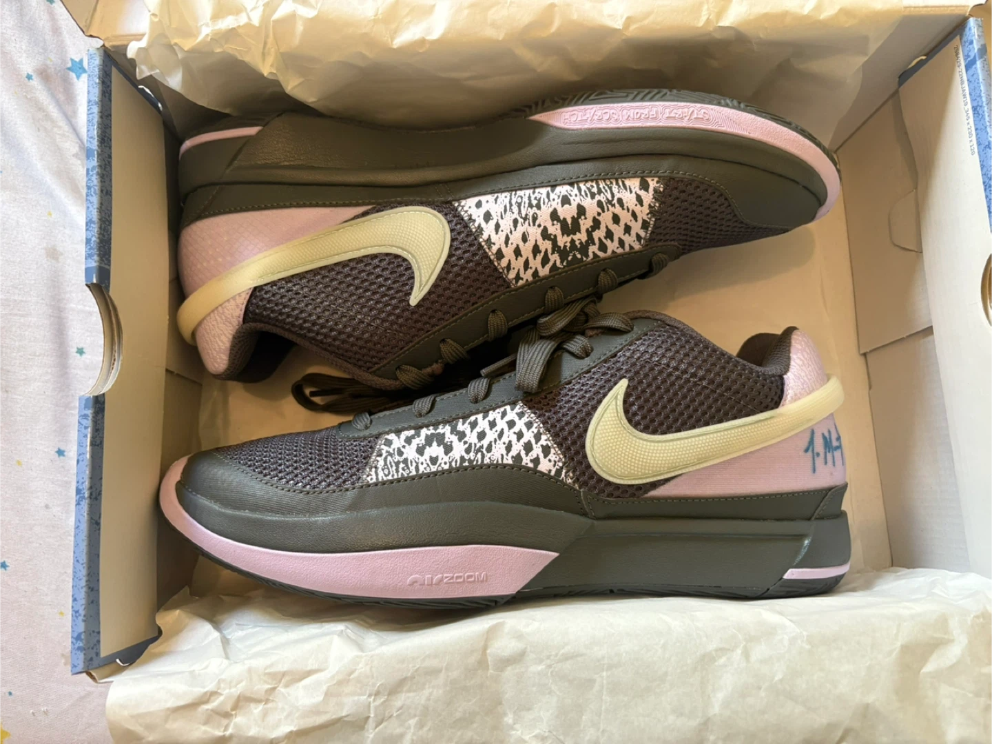 Nike Kobe Mentality 1 Basketball Shoes