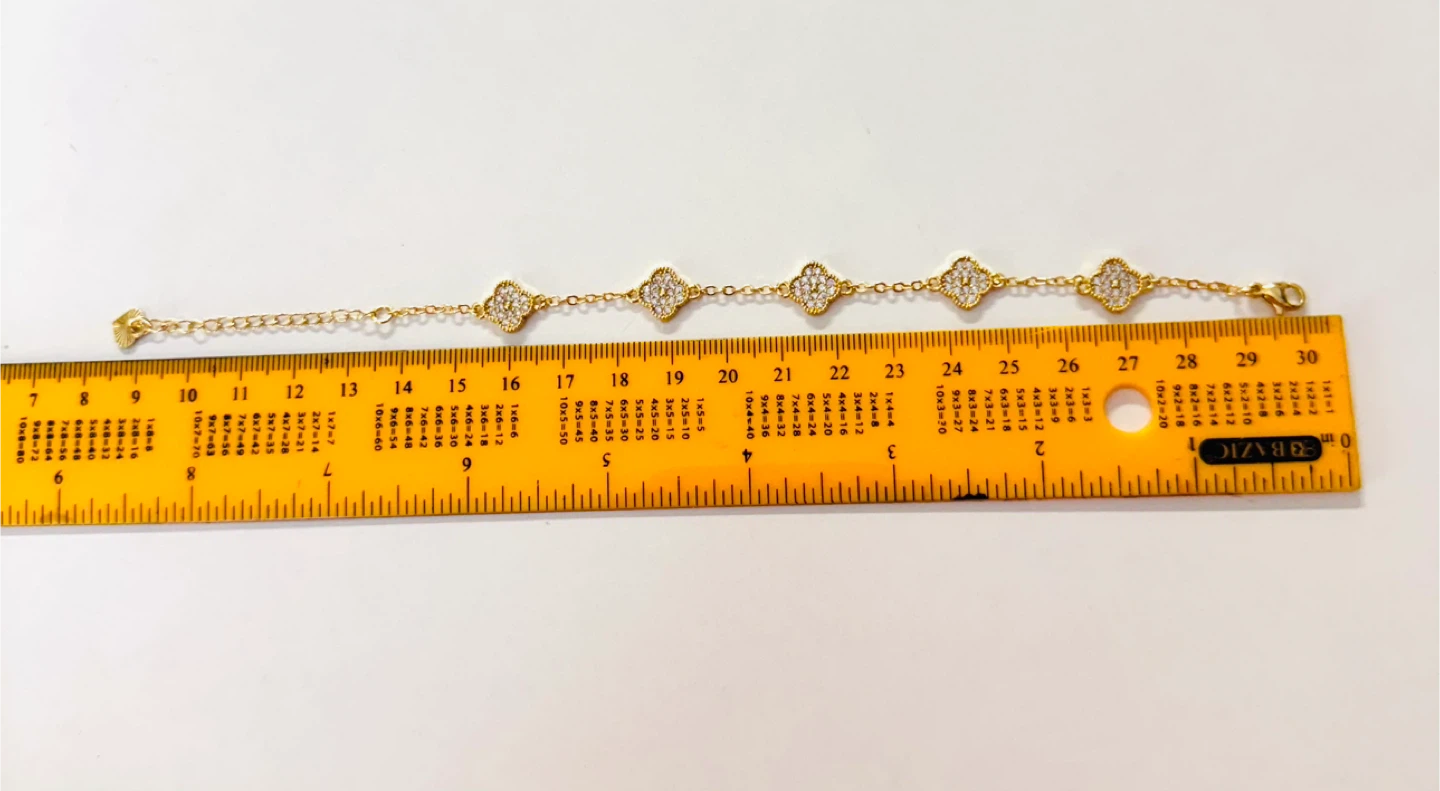 NEW!! Gold Mid-Clover BLINGY Bracelet! - photo 4