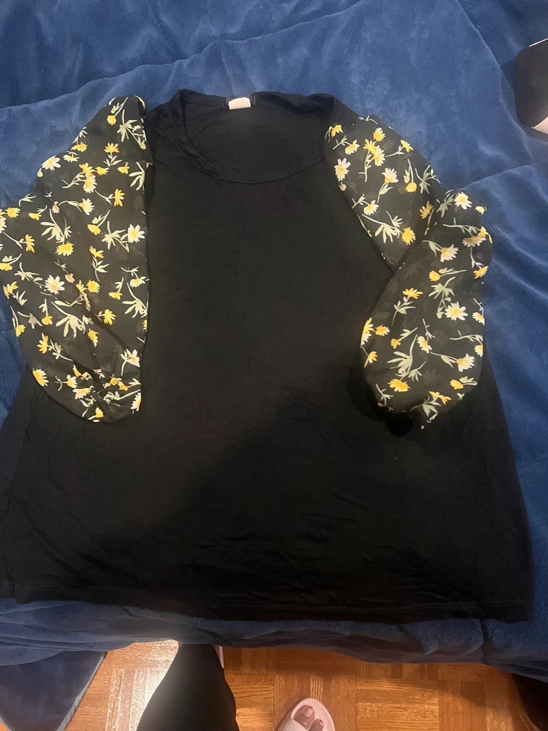 Black Top with Floral Sleeves #gifting