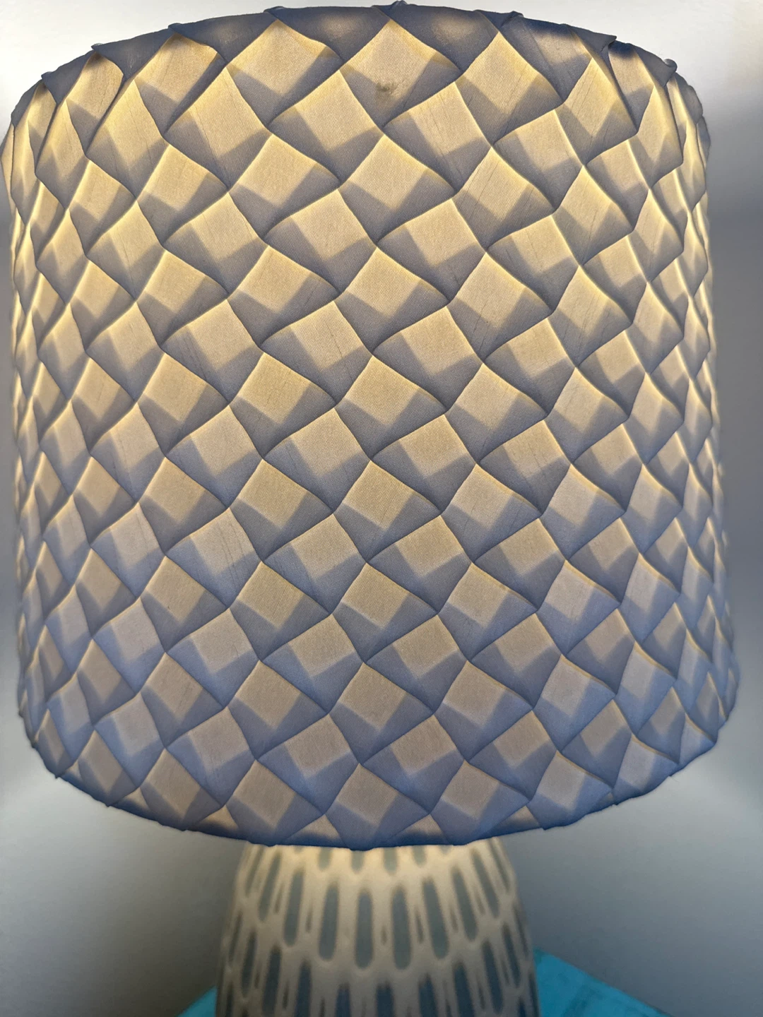 Stylish Patterned Table Lamp - photo 3