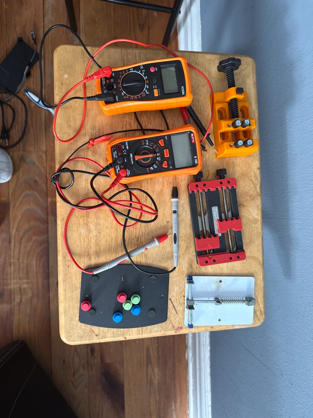 NJTY VC830L & S18D Multimeters