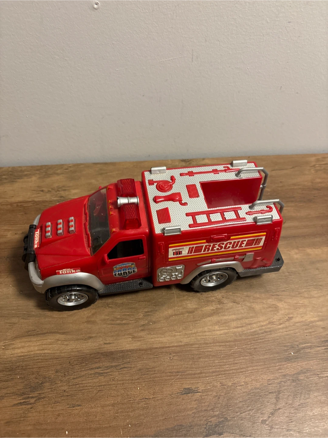 Tonka Rescue Fire Truck - photo 5