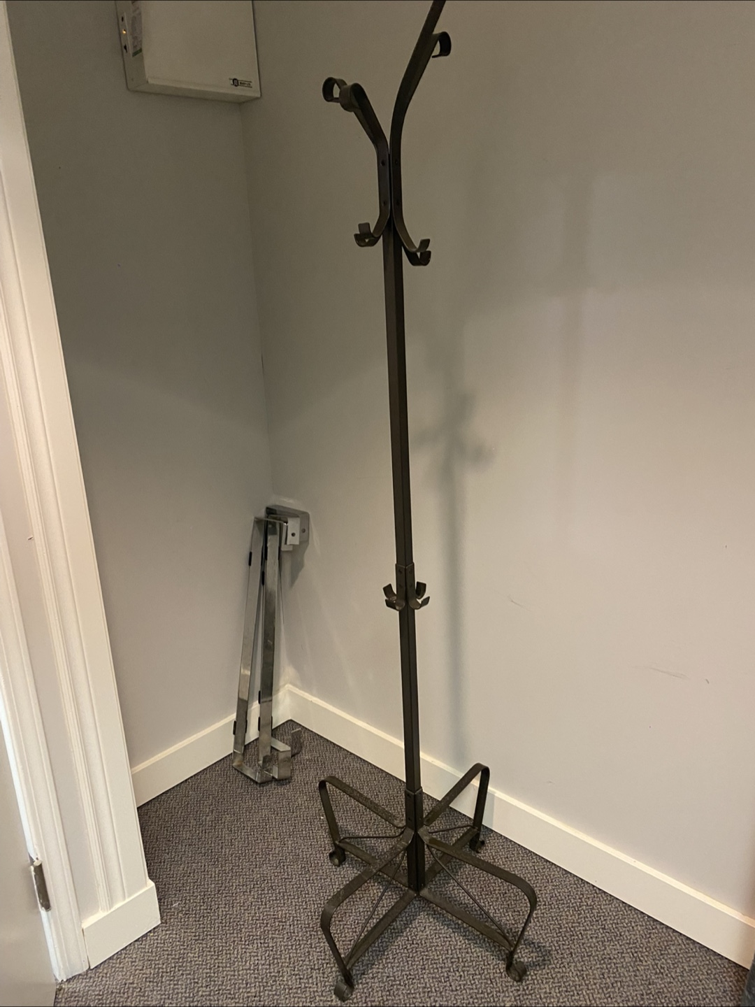 Metal Coat Rack with Rolling Base