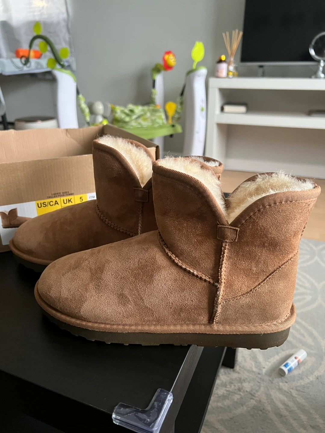 Mini Boots - Women's Size 7