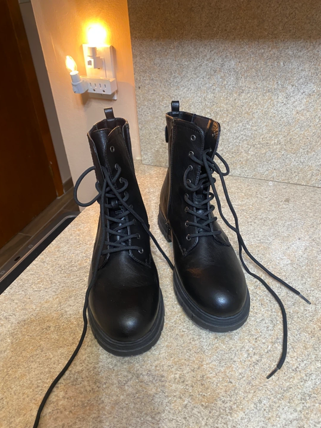 White mountain boots size 10 - photo 2