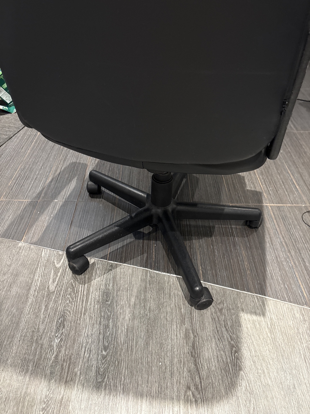 Black Office Chair - photo 5
