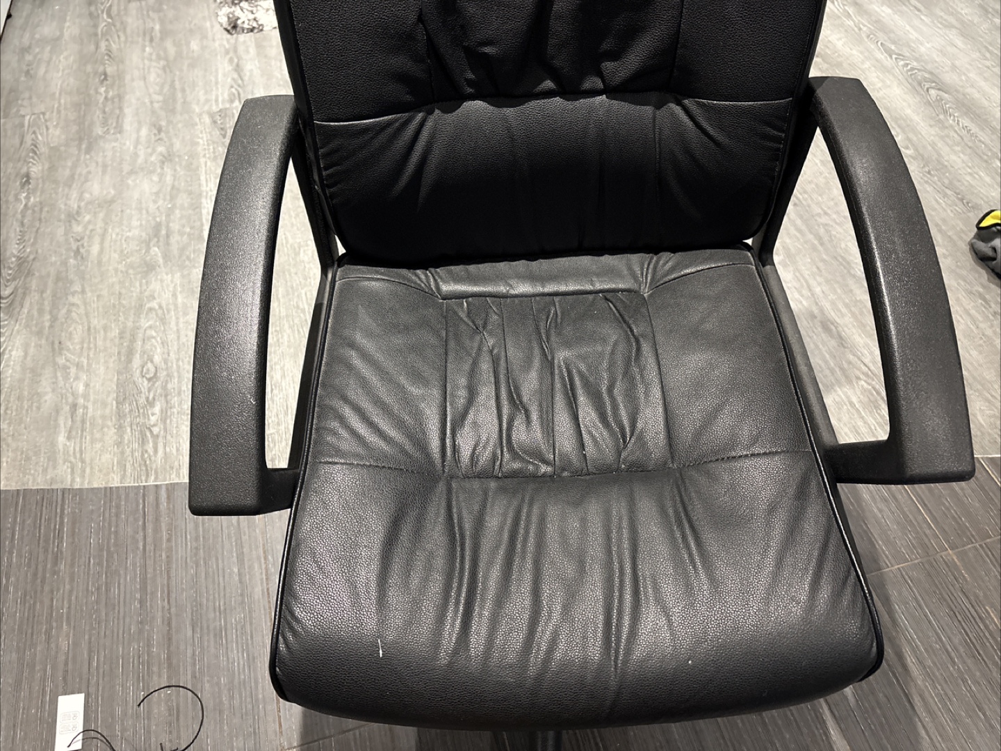 Black Office Chair - photo 4