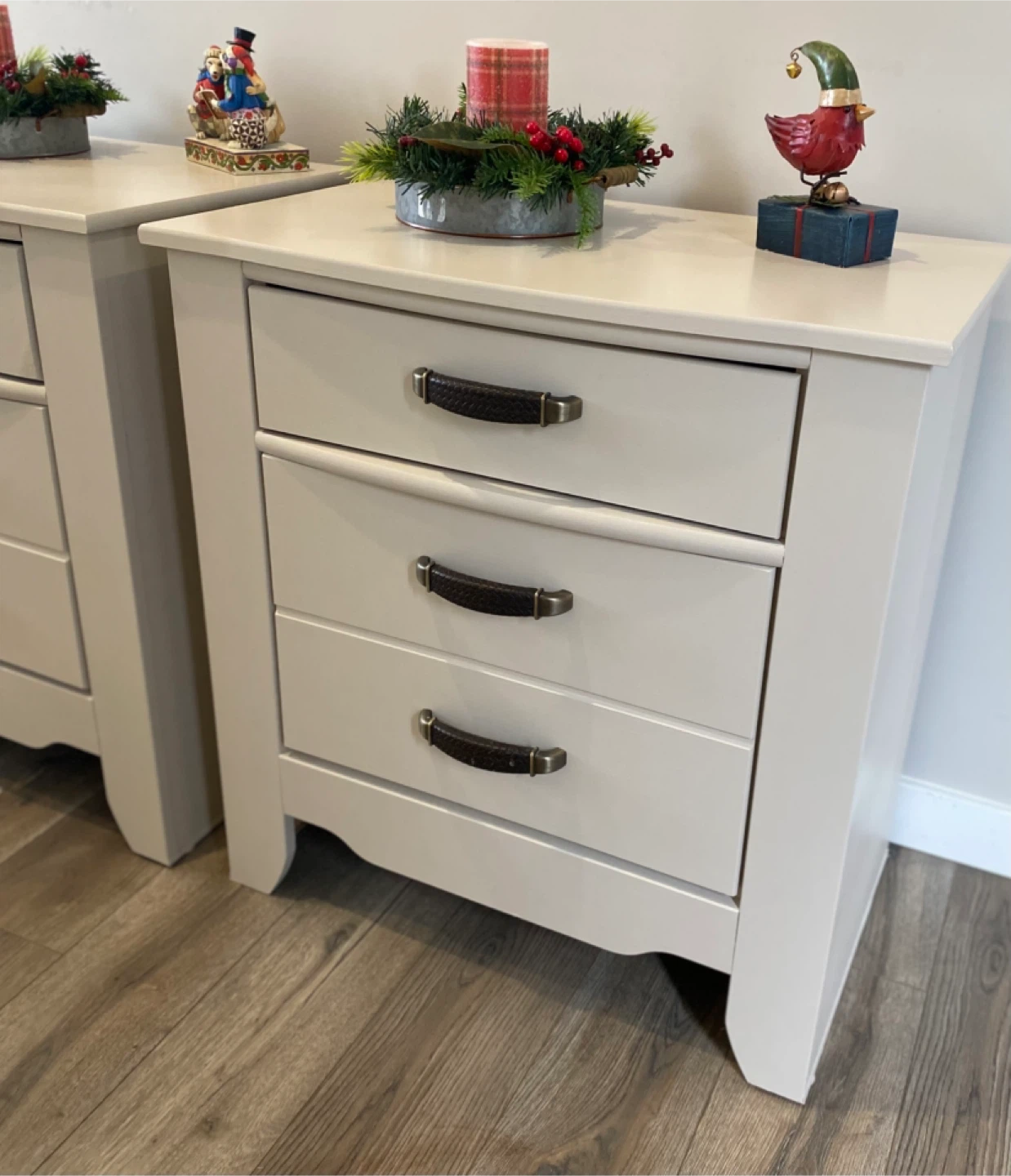 King sized nightstands pair cashmere & satin finish - photo 4