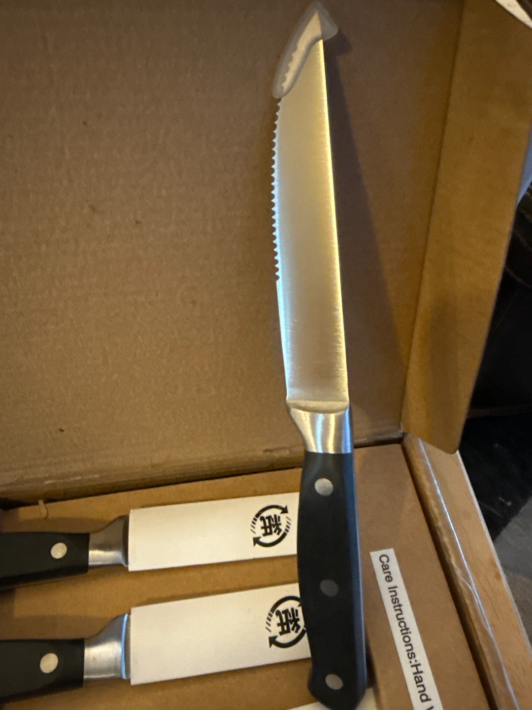 AmazonBasics 8-Piece Steak Knife Set - New - photo 2