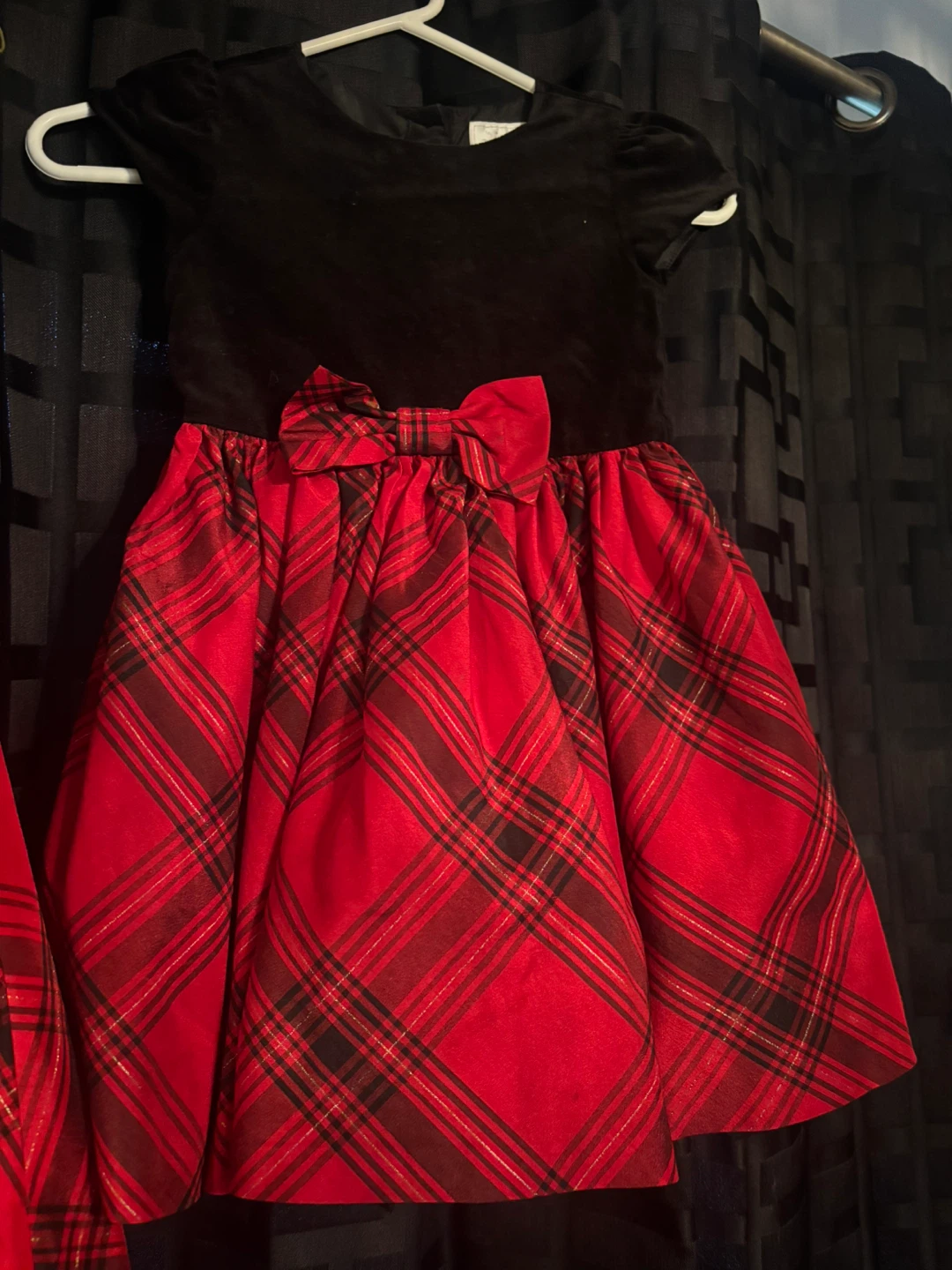 Girls Red Plaid Christmas Dresses size 4t and 5t - photo 3