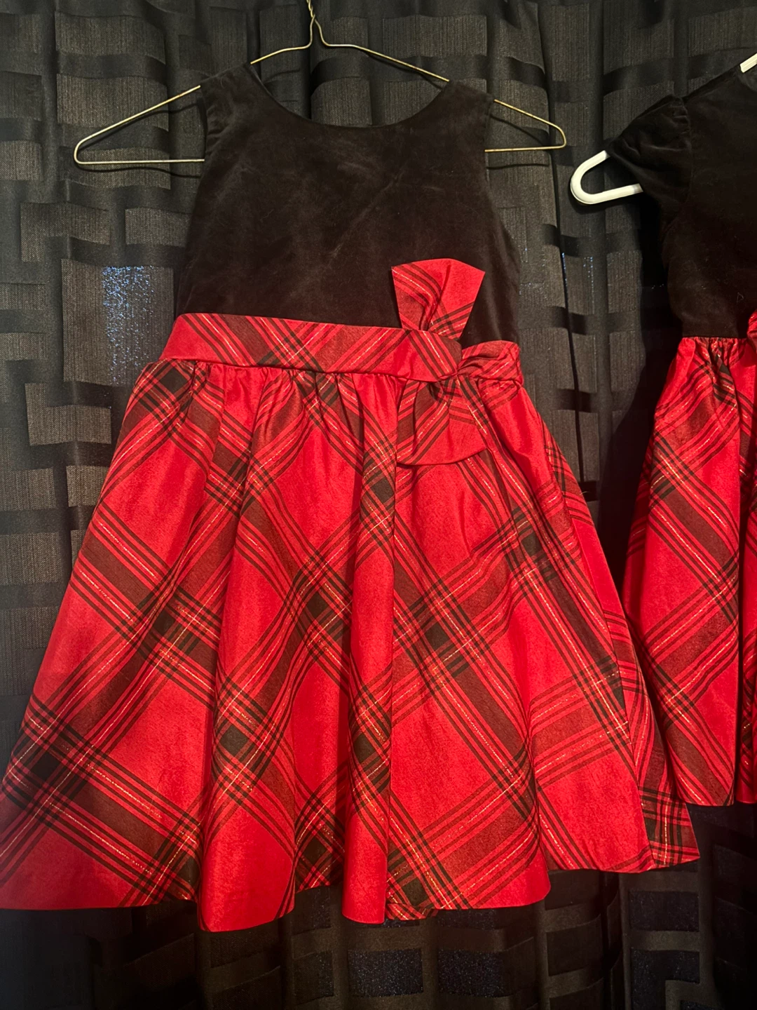 Girls Red Plaid Christmas Dresses size 4t and 5t - photo 4