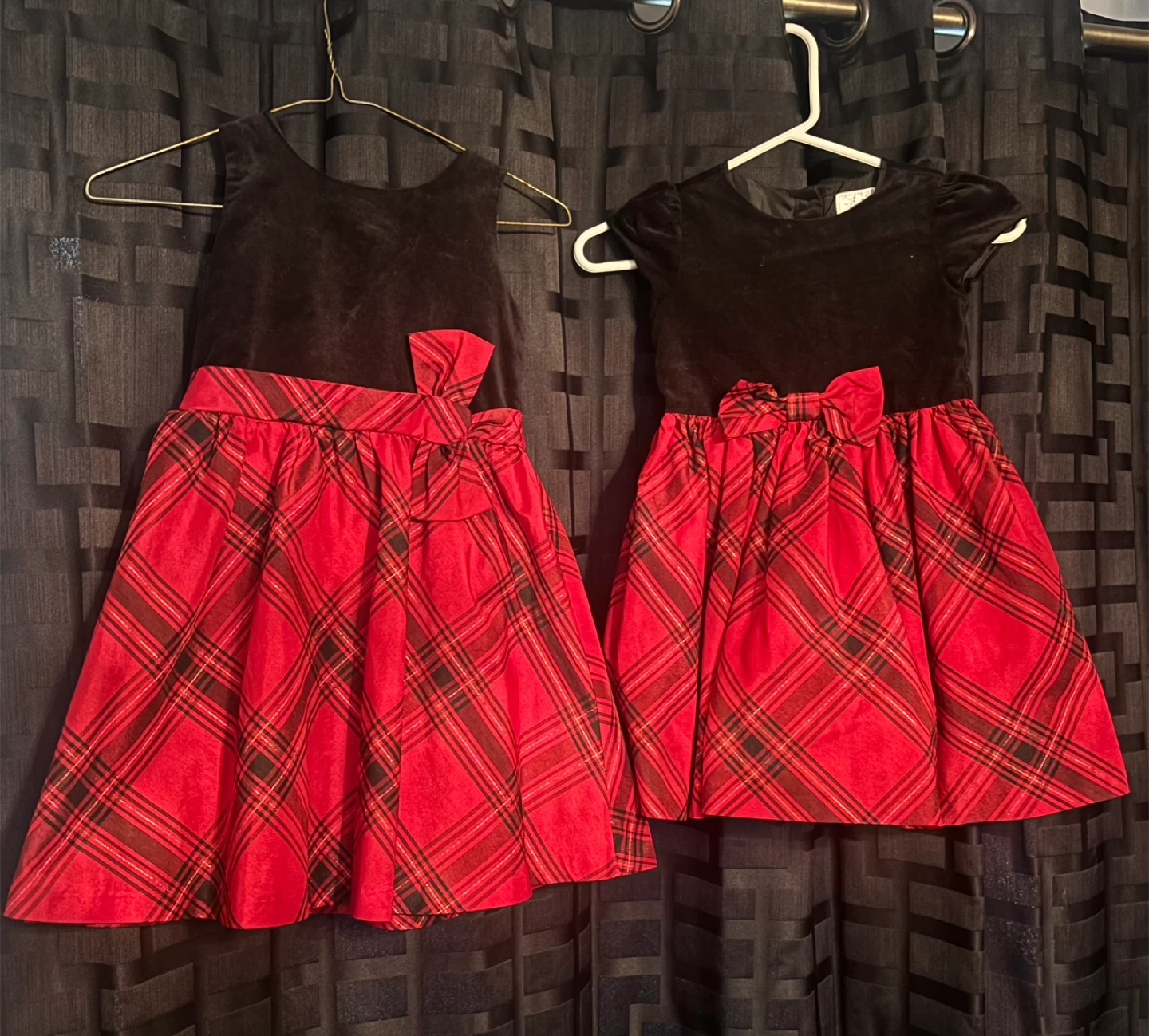 Girls Red Plaid Christmas Dresses size 4t and 5t - photo 5
