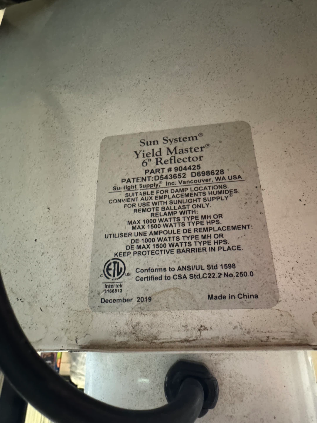 Sun System Yield Master 6" Reflector with a lamp inside - photo 3