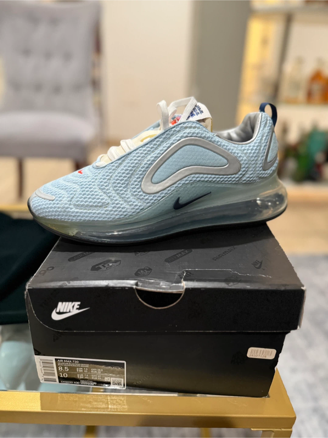 Nike Air Max 720, Size 8.5 men’s / 7 women’s