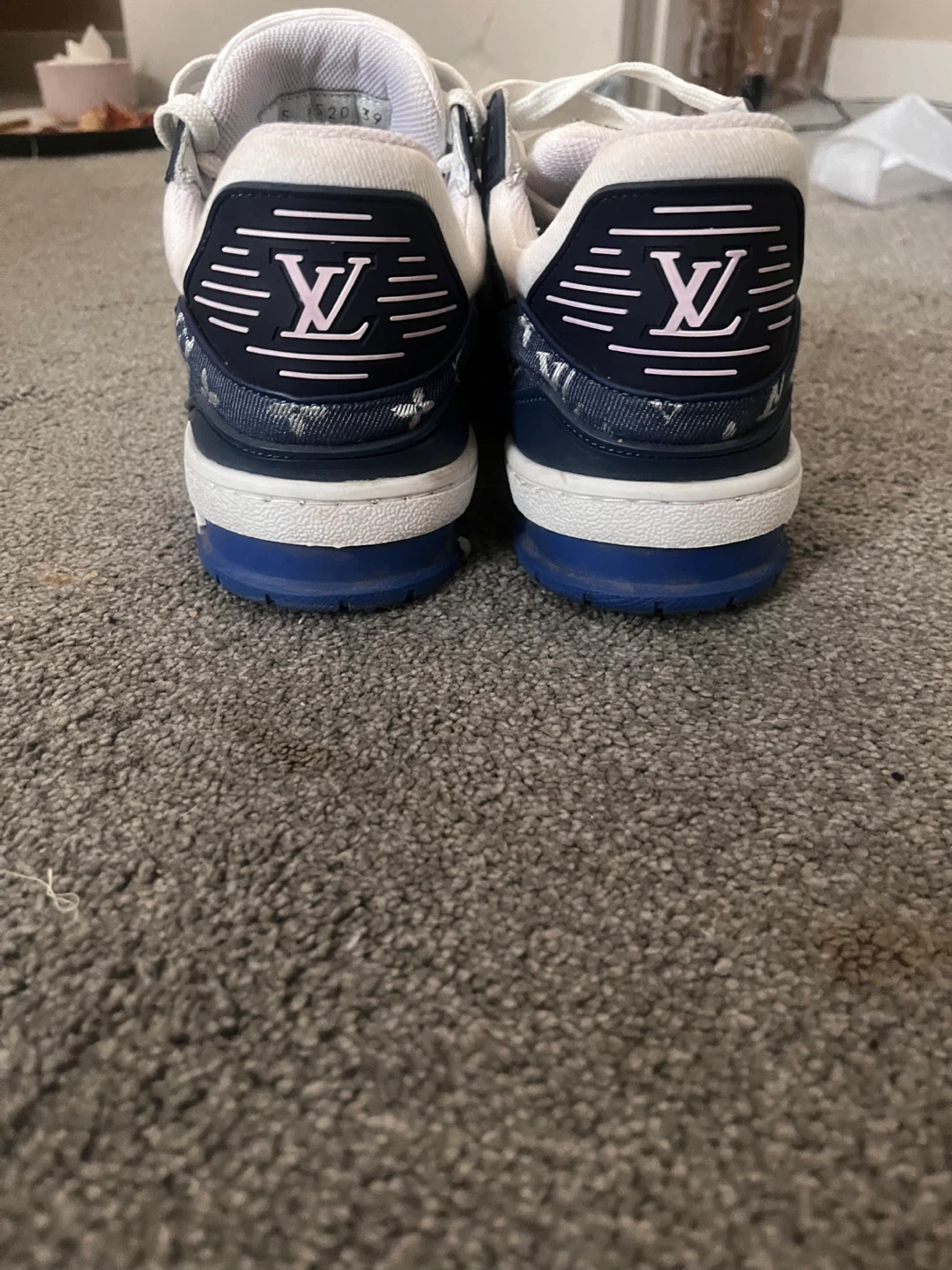 Louis Vuitton navy blue trainers - photo 3