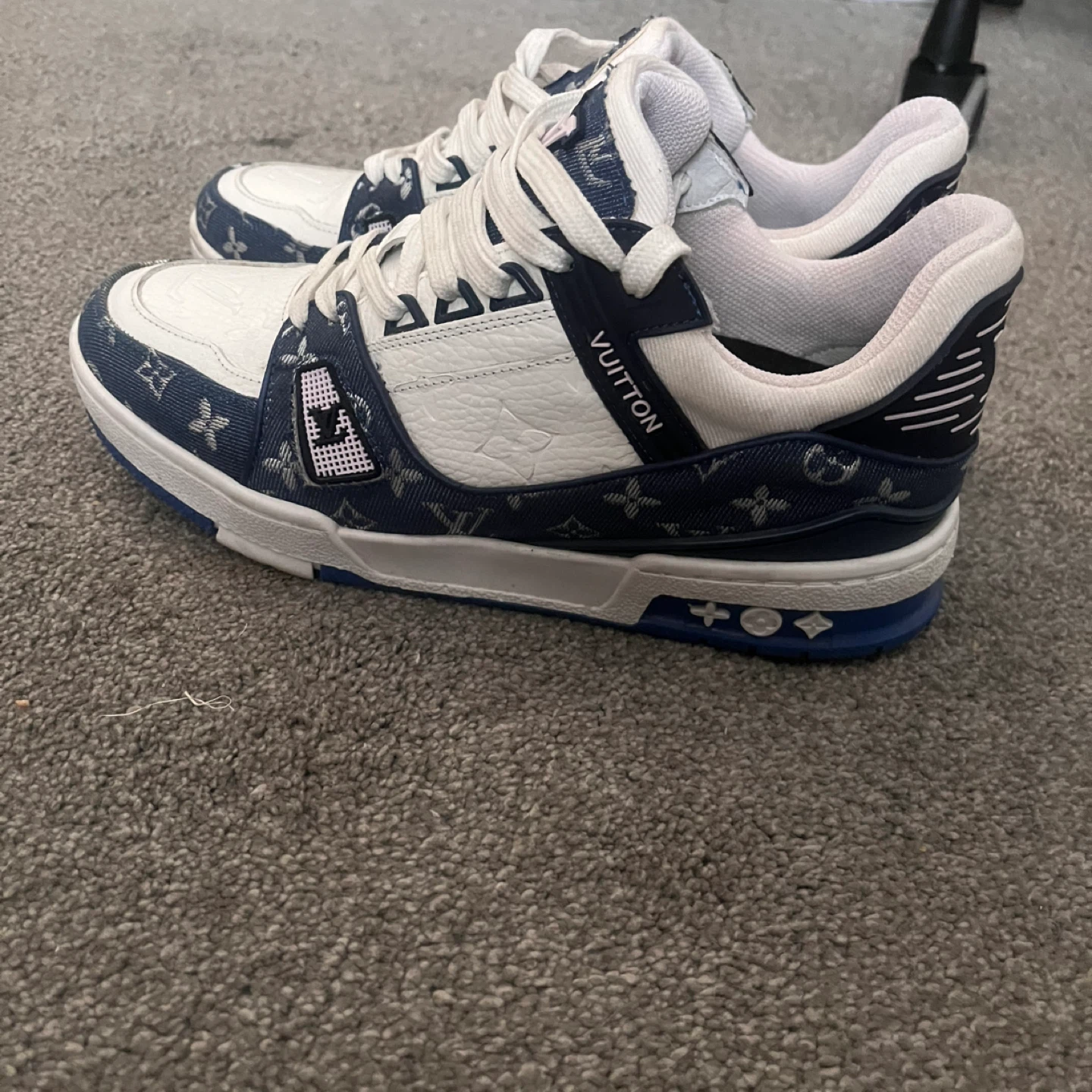 Louis Vuitton navy blue trainers - photo 2