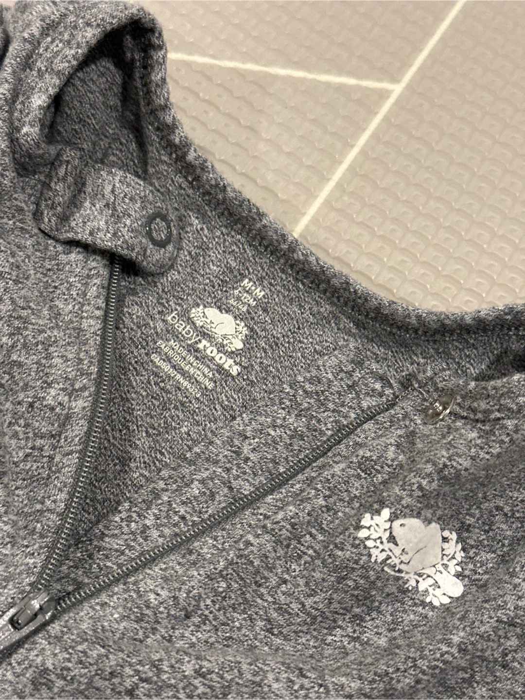 Baby Roots Grey Organic Onesie - Size M (6-12 Months) - photo 2
