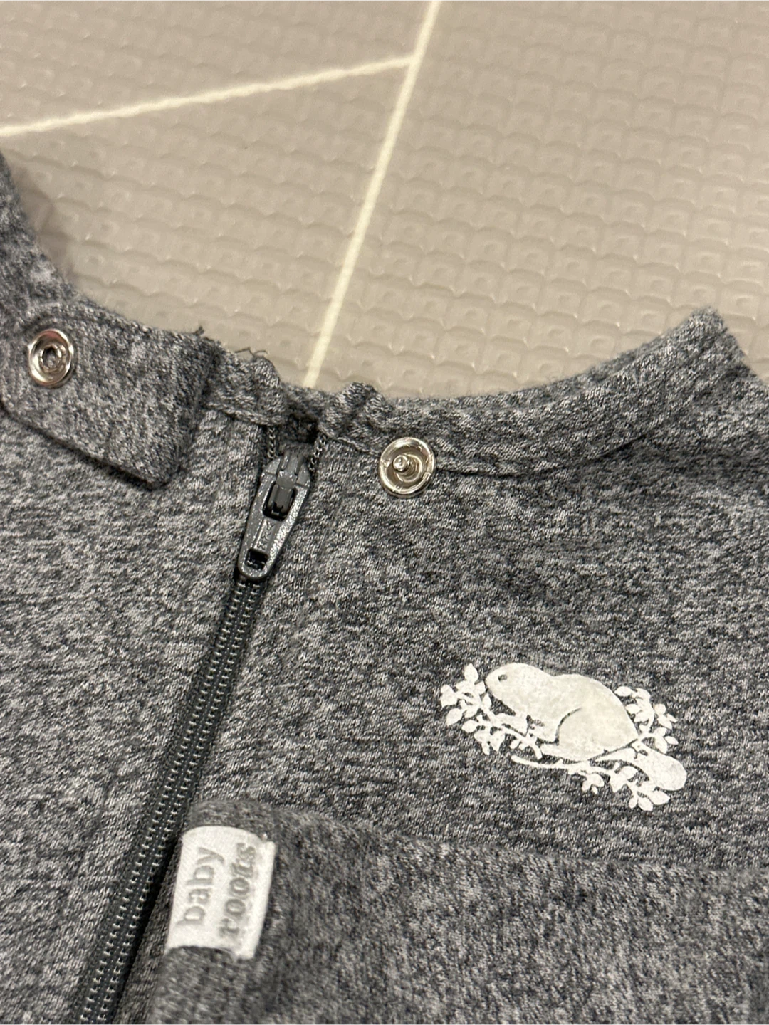 Baby Roots Grey Organic Onesie - Size M (6-12 Months) - photo 3