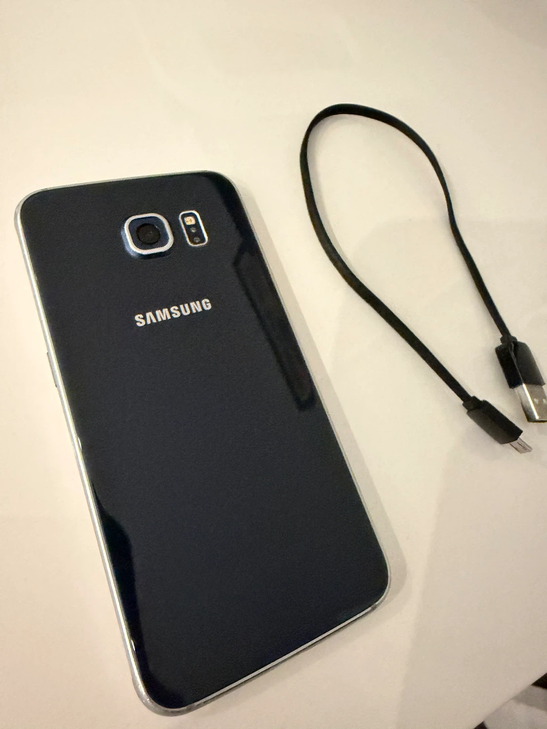 Samsung Galaxy S6 - photo 2