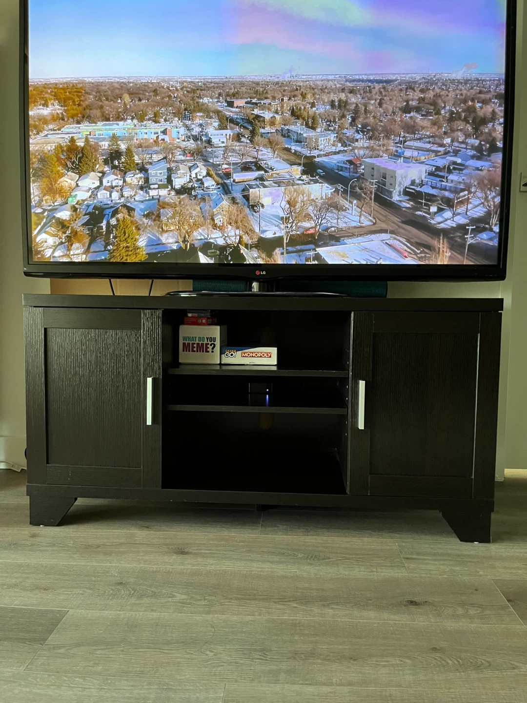 LG 60” TV w/ stand
