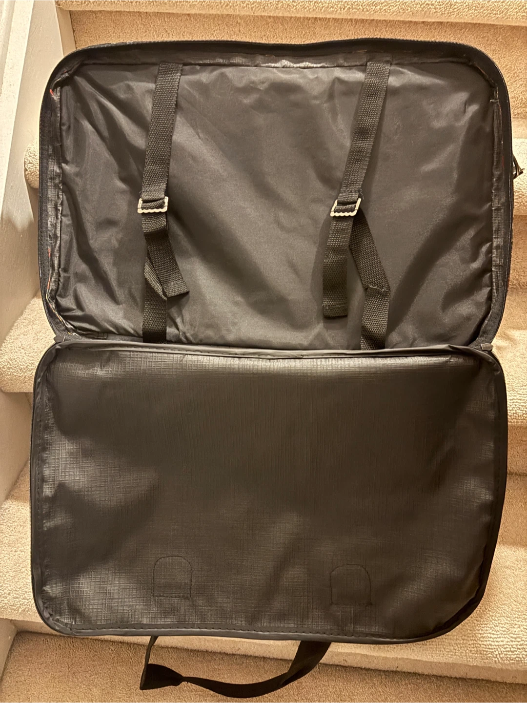 Park Avenue Floral Tapestry Carry-On Bag. Brand New with Tag. - photo 3