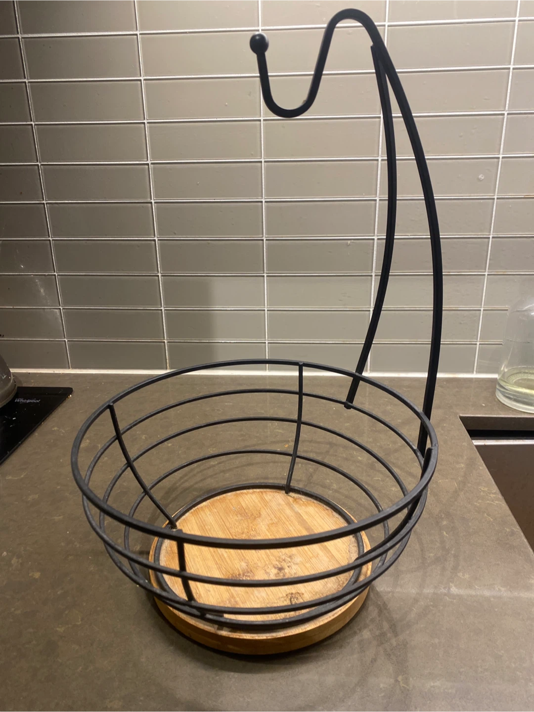 Black Metal Fruit Basket with Banana Hook