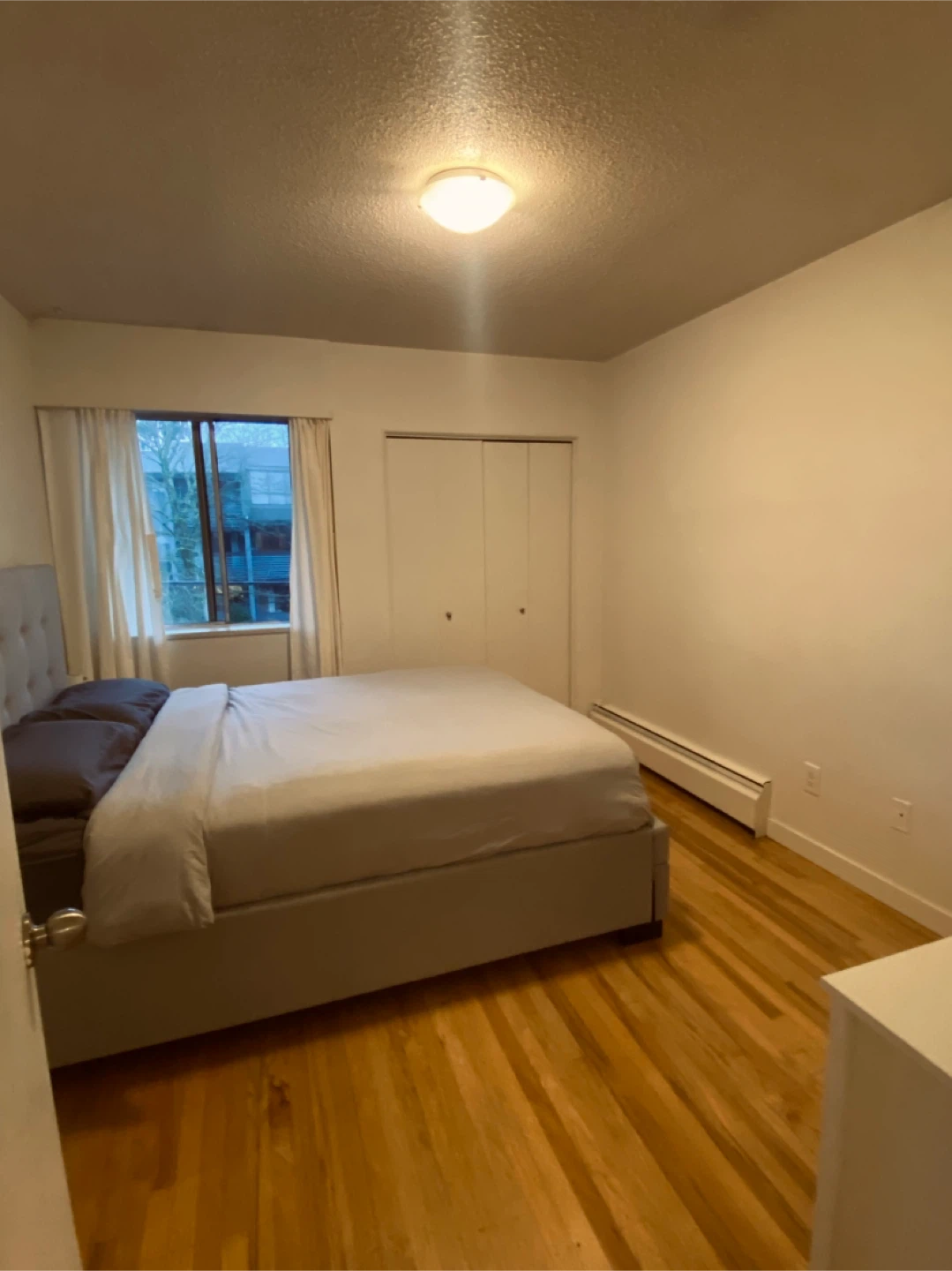 Queen Size Bed Frame - Grey - photo 2