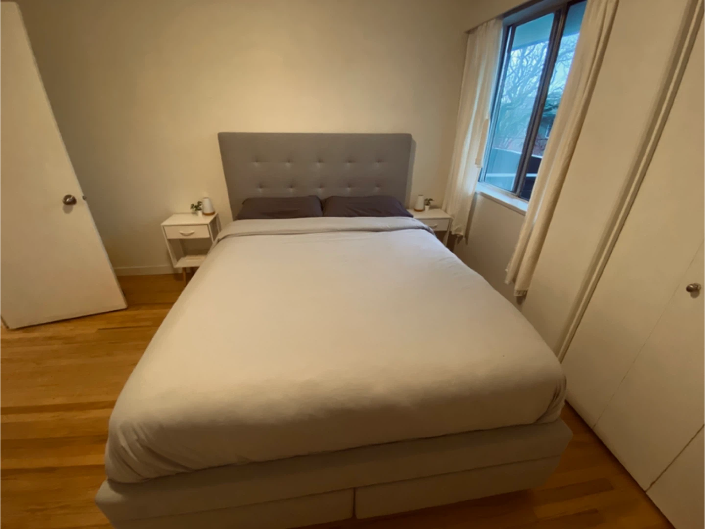 Queen Size Bed Frame - Grey - photo 3