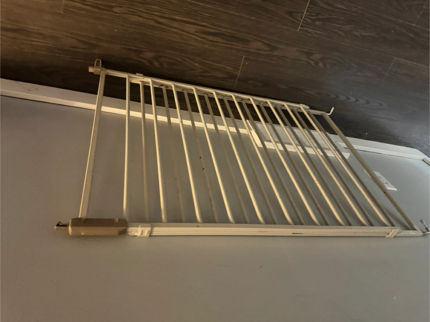 Safety 1st Wide & Sturdy Baby Gate (40-64") - photo 2
