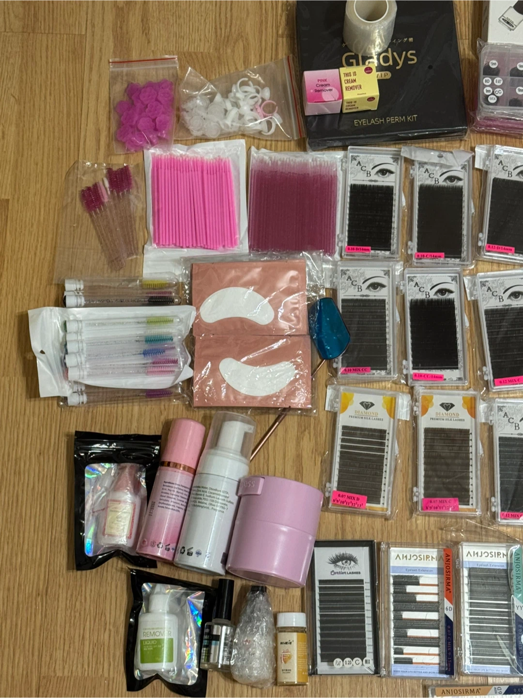 Eyelash supplies 20+ classic, 20 premade, 11 tweezers and more - photo 2