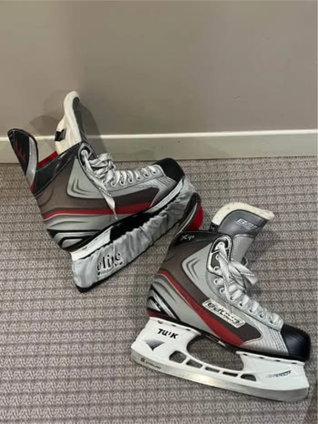 Bauer X700 Ice Hockey Skates