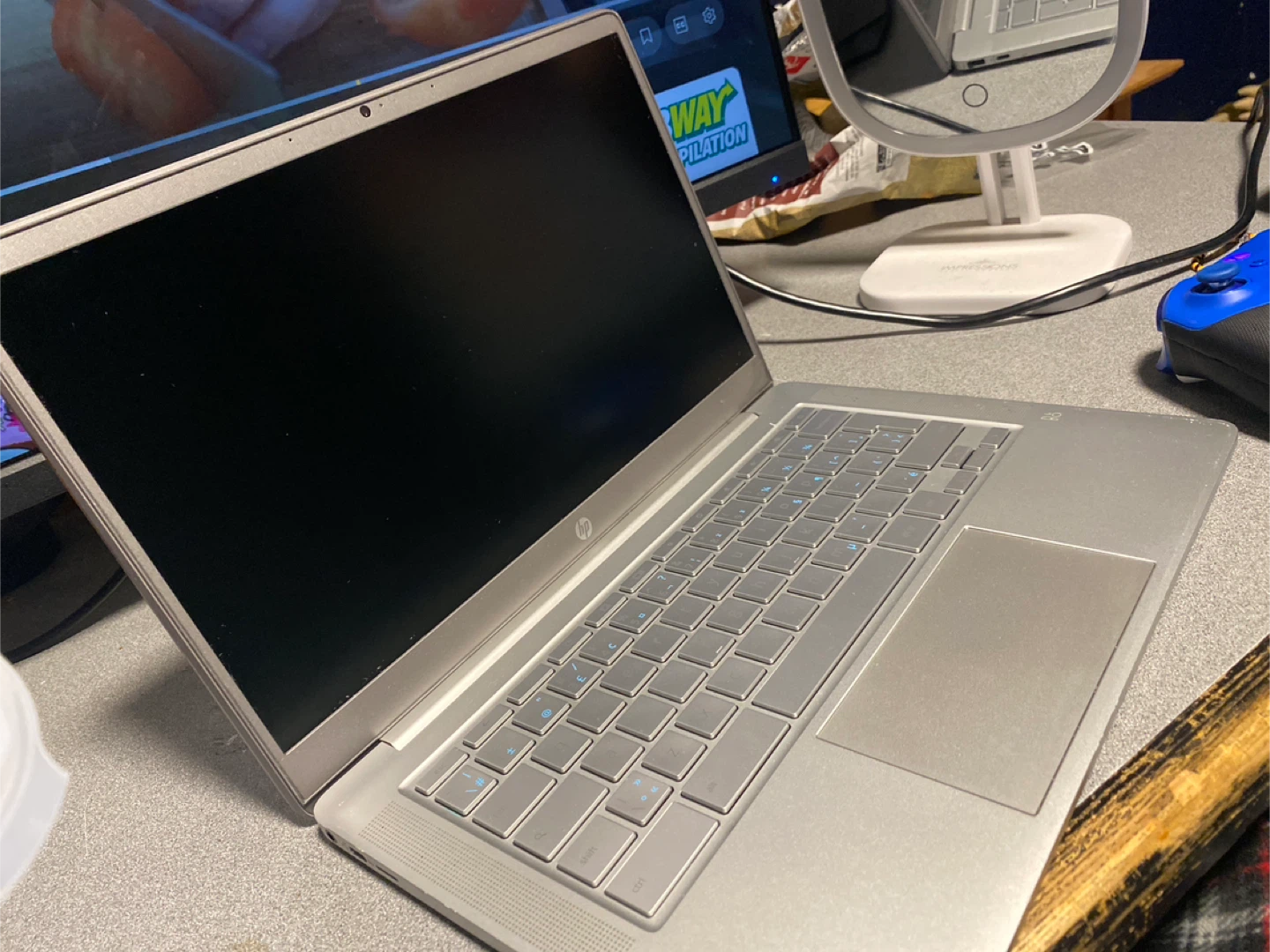 HP Chromebook - Pretty good Condition - photo 4
