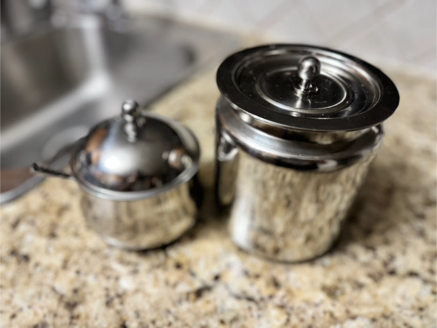 Stainless Steel Oil Container / Steel canister -Move out sale‼️ - photo 2