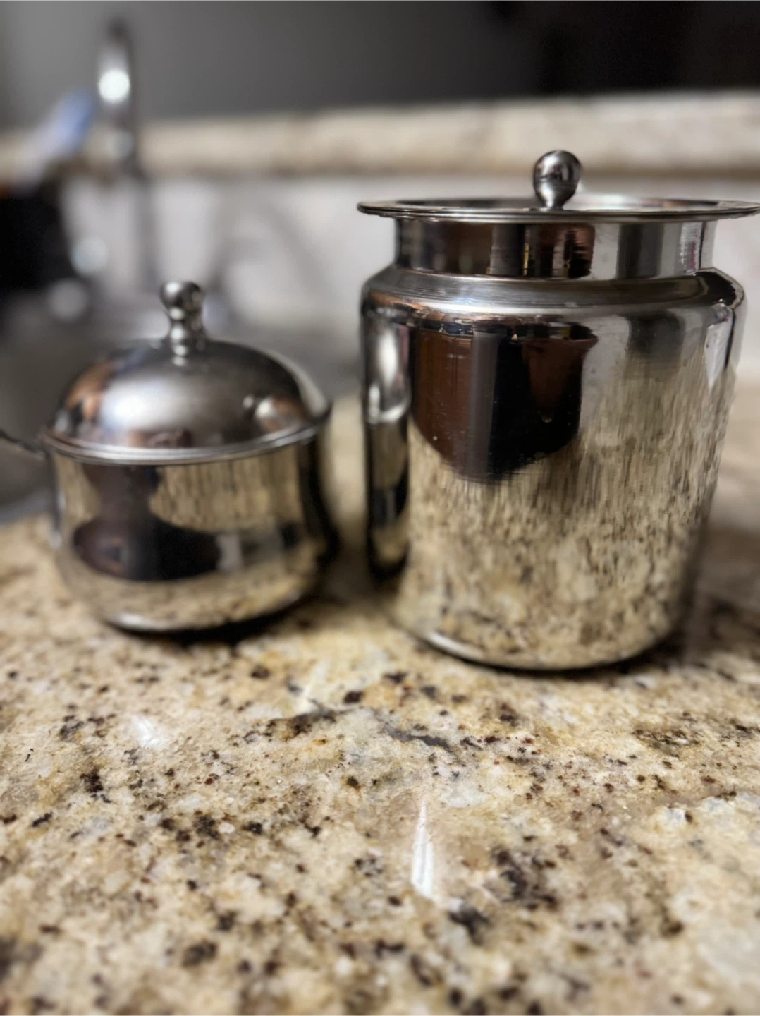 Stainless Steel Oil Container / Steel canister -Move out sale‼️