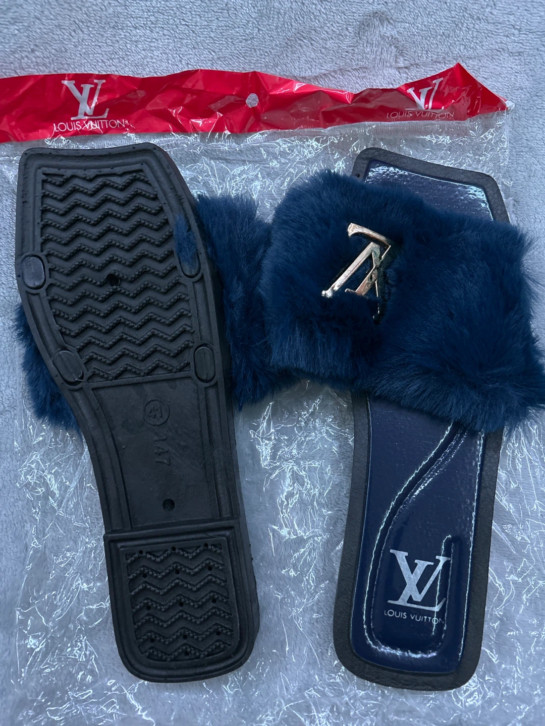 Blue Furry Slides - Size 41 - photo 2