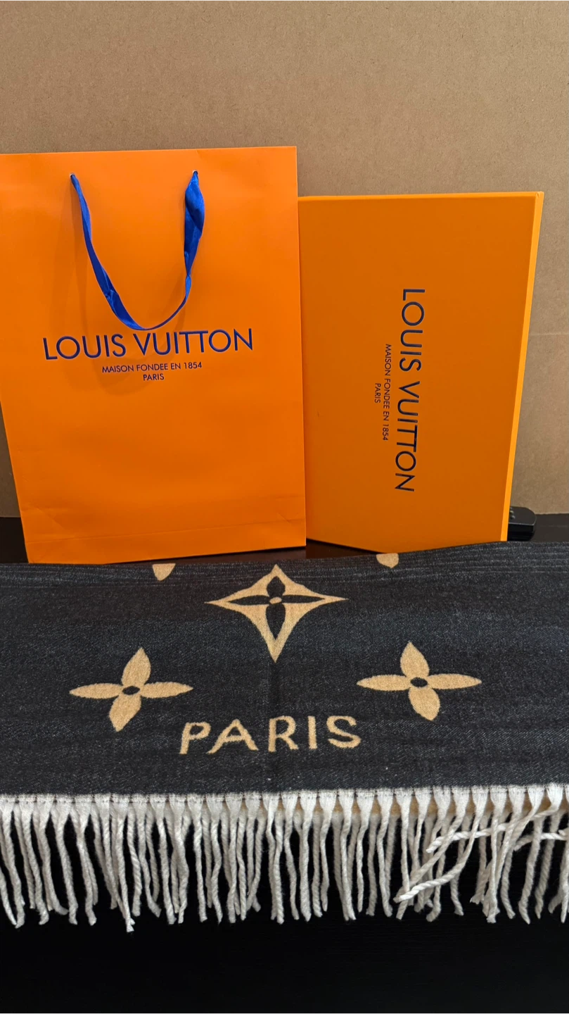 Louis Vuitton Grey Monogram Shawl