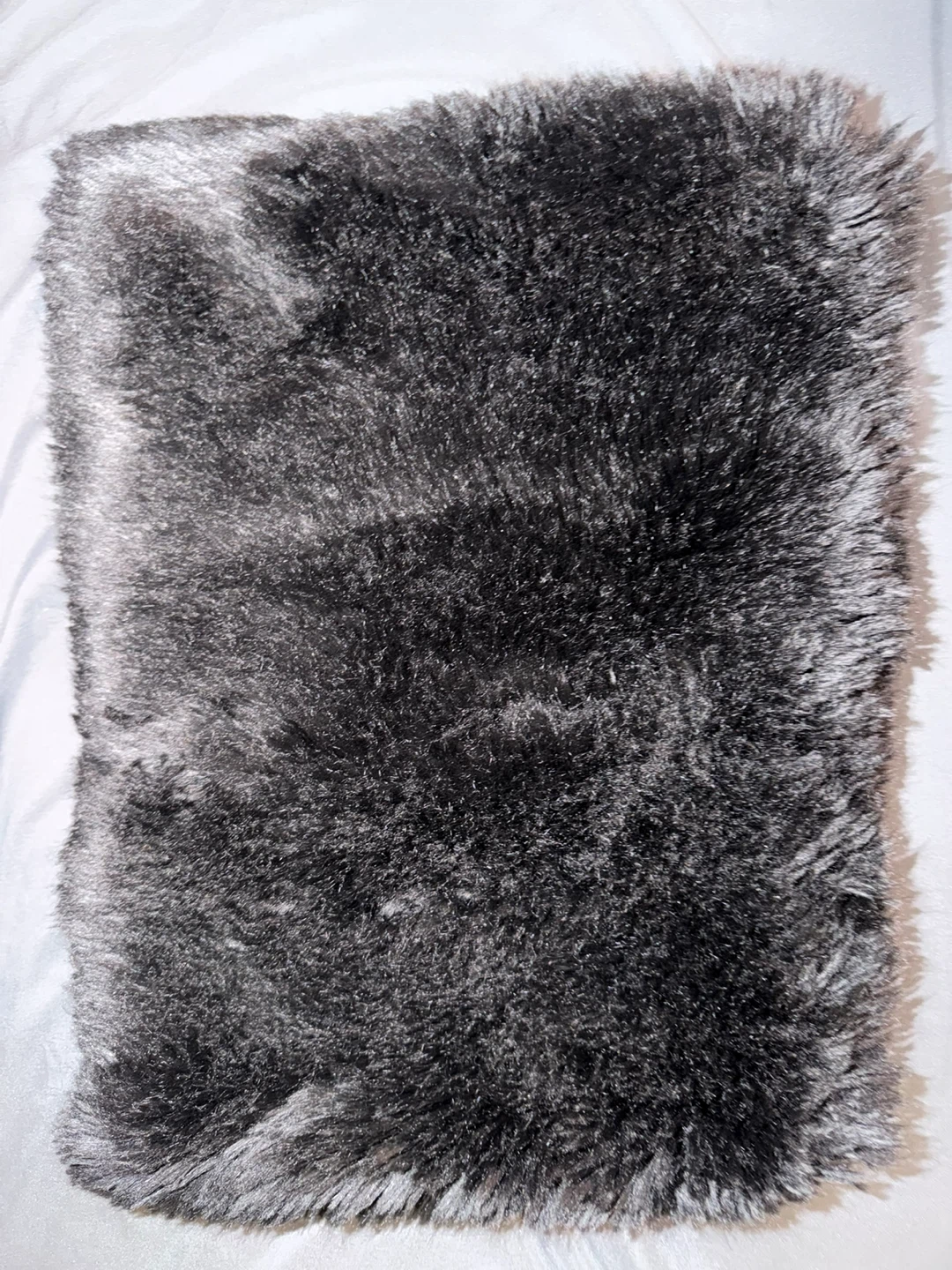 Aritzia Babaton Grey Faux Fur Circle Scarf