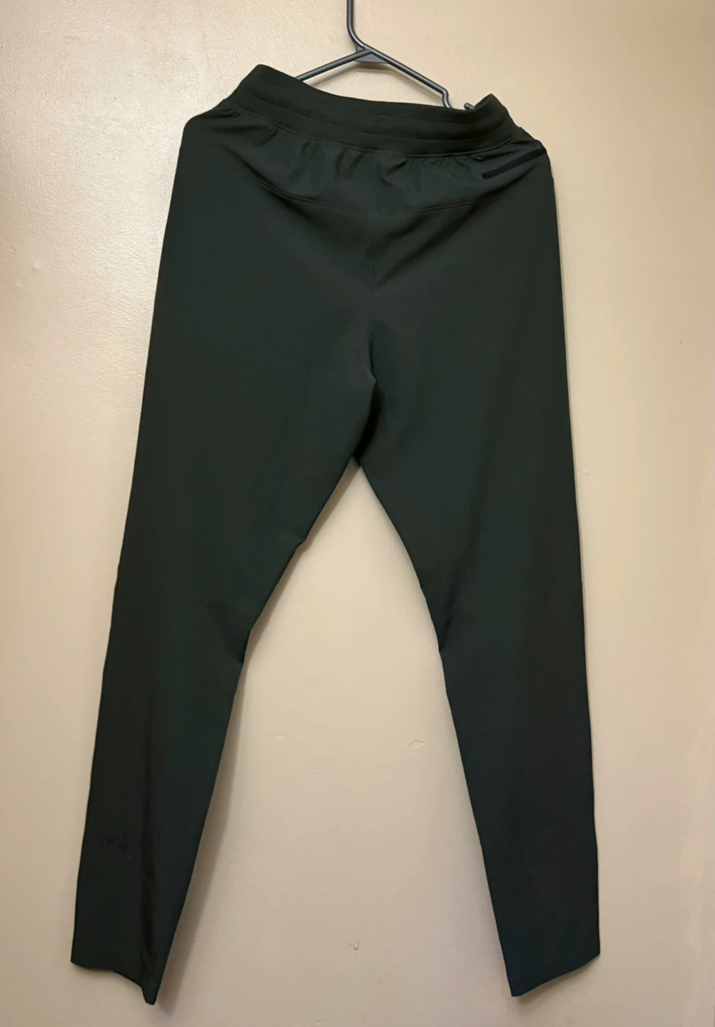 Green Under Armour Boy’s/Men’s Pants (Small) - photo 2